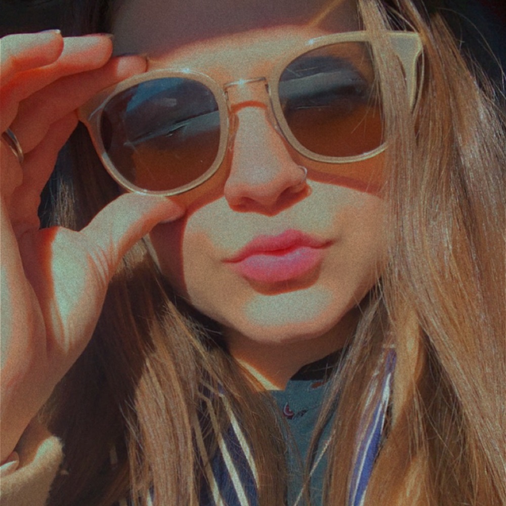 Meet your Posher, Rebecca